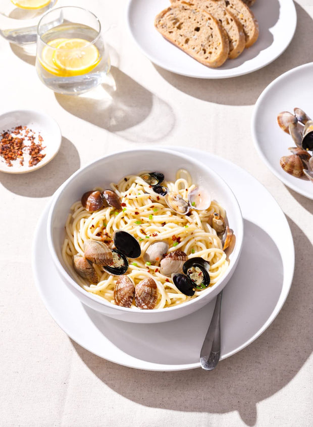 Pasta Bowls 45 oz, Salad Bowls Set for Serving Soup, Pasta, Noodle, Dinner, Large Kitchen Bowl Plates, Microwave Safe - 8.5 Inch, Set of 4, White